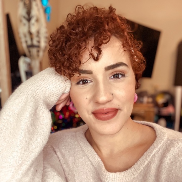 Meet your Posher, Chelsea - Picture 2 of 3